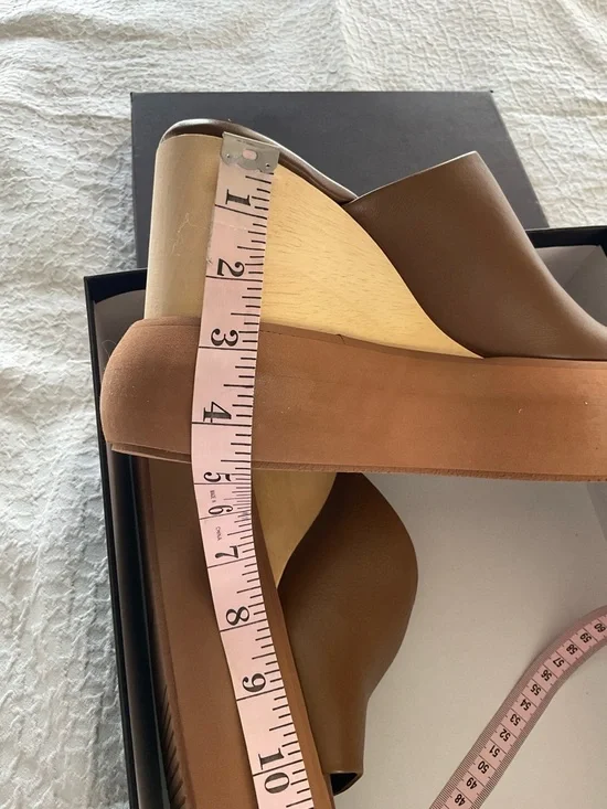 PALOMA BARCELO
Made In Spain Leather Wedge  mules Platform 
Size 39 - Picture 8 of 13